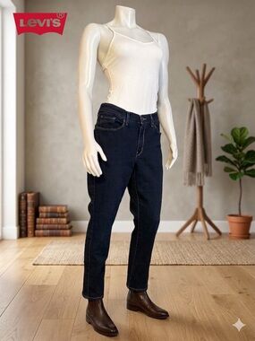 Levi’s Women’s Classic Straight Leg Jeans - Size 10